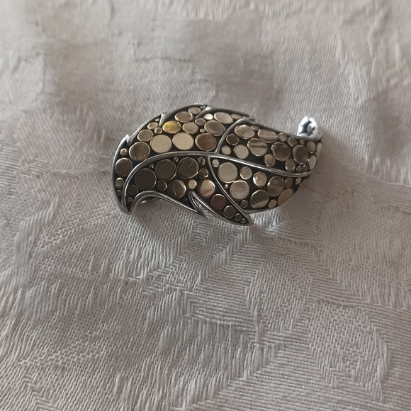 * Host Pick* John Hardy Dot Ayu Leaf Pendant, SS & 18k - Picture 4 of 11